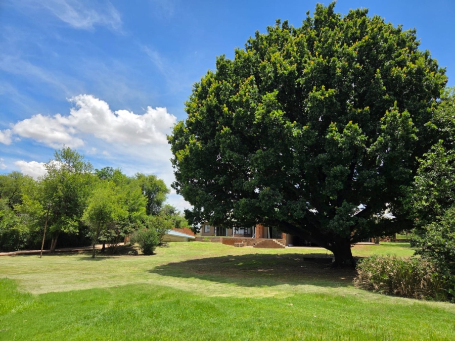 4 Bedroom Property for Sale in Wolmaransstad Rural North West